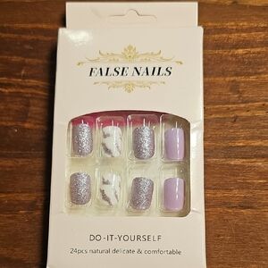 Silver and Purple False Nails Set